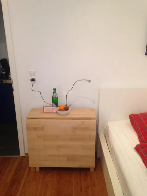 Apartment Altstadt-Nord contacts